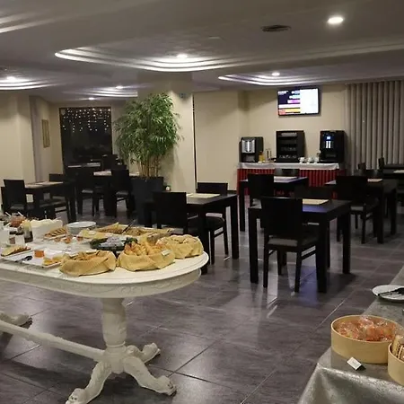 Santhyago Hotel Trofa