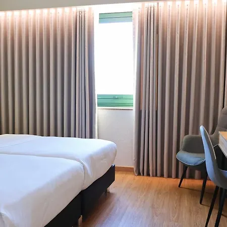 호텔 Santhyago 3*